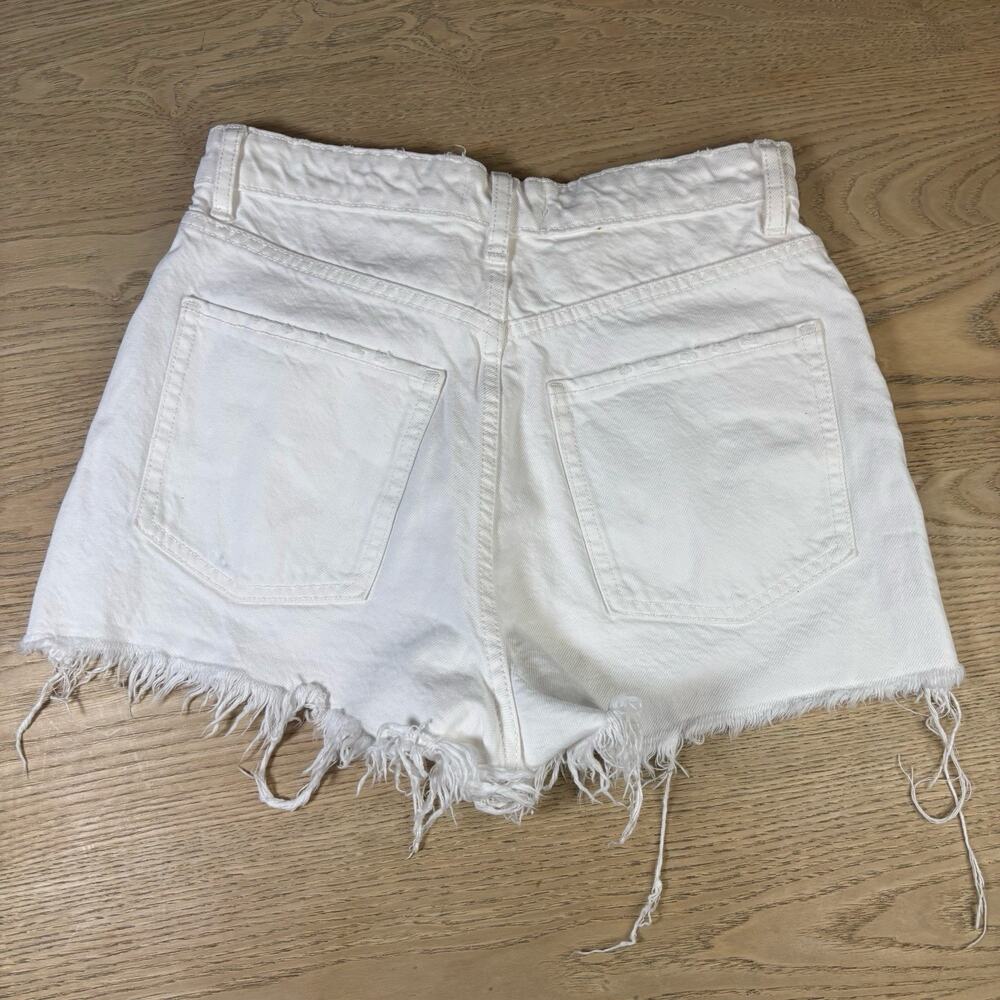 ZARA Women’s 100% Cotton White Distressed High Waist Jean Shorts 6 - Picture 2 of 7